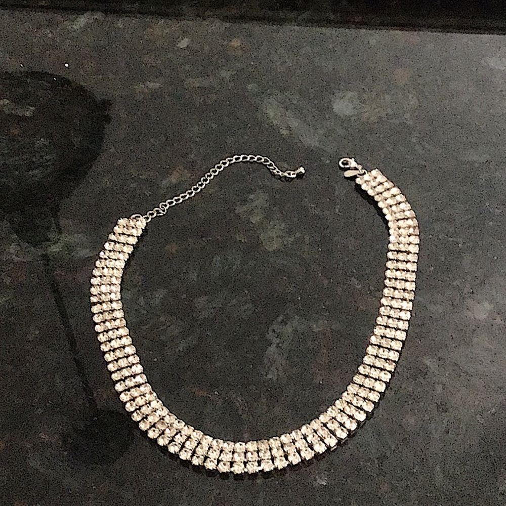 Crystal choker necklace